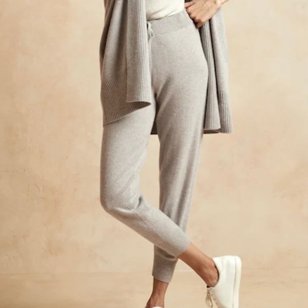 Banana Republic Kiera 100% Cashmere Jogger Pants size Small in Heather Gray-NWT